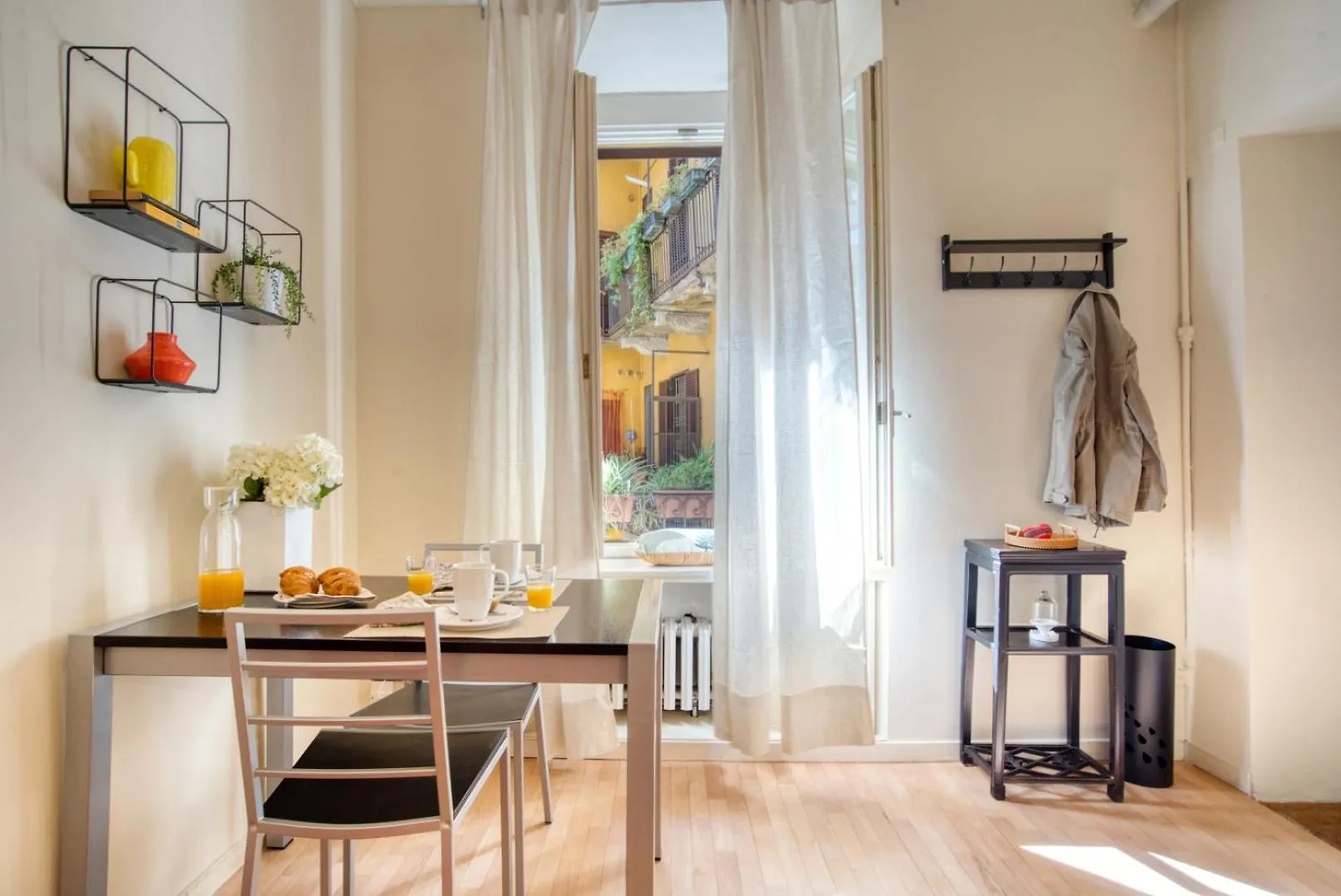 Caseospitali - Deangeli Nest Romantico Bilocale Di Design In Zona De Angeli, Rinnovato E Accessoriato Milán Itálie